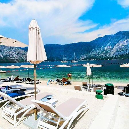 Bay Of Kotor View Apartment With Pool Prčanj Exteriér fotografie